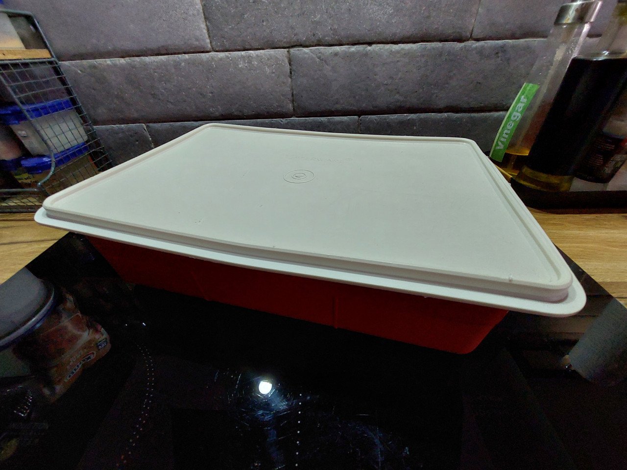 Tupperware vintage naaidoos oranje/crème