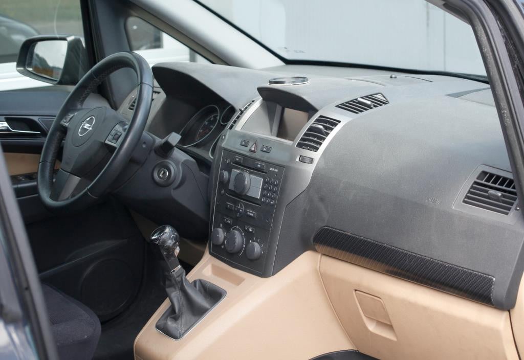 Opel Zafira 2.2 executive