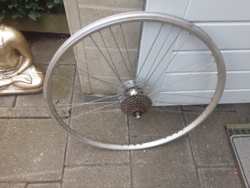 Gazelle 28 inch shimano achterwiel, 8 speed cassette, rollerbrake rem