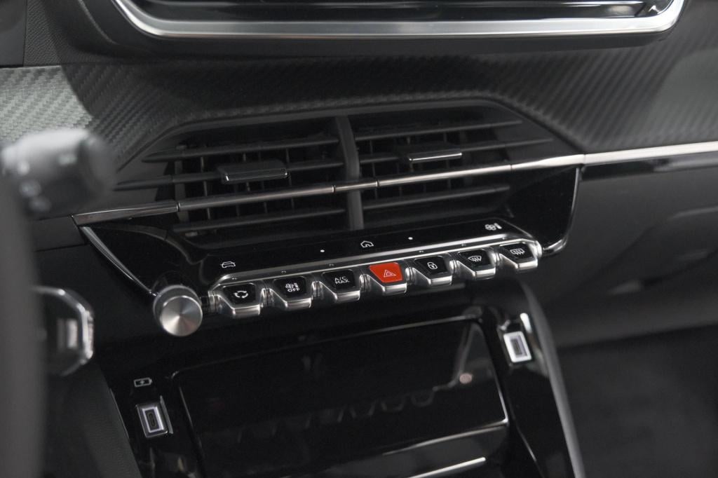 Peugeot 2008 puretech 100 allure | camera | navigatie | parkeersensoren | a