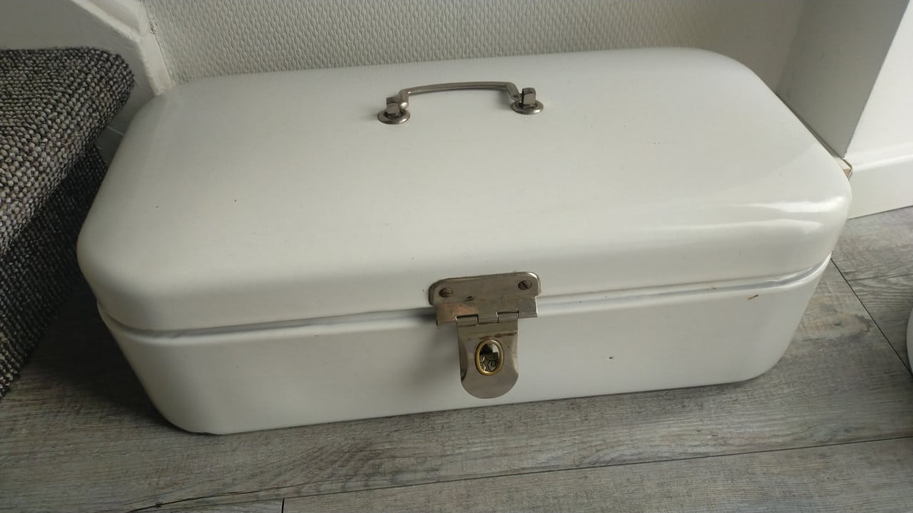 Broodtrommel vintage emaille jaren 50