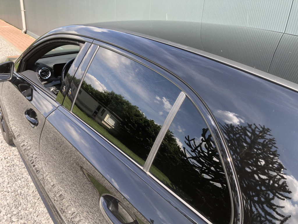Mercedes-Benz A-Klasse 250 e business solution amg limited
