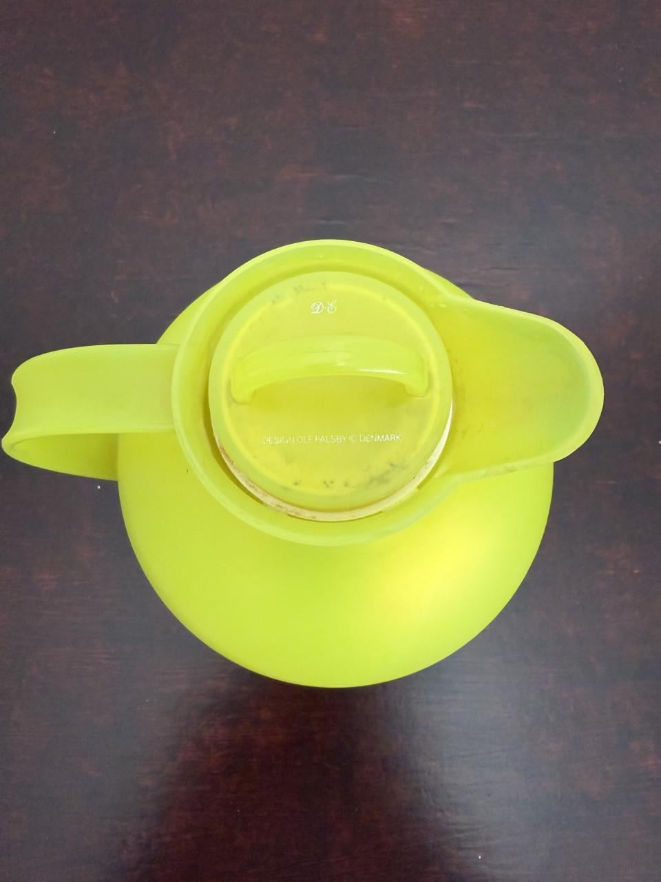 Alfi theekannen (zwart + geel) – ontwerp Ole Palsby