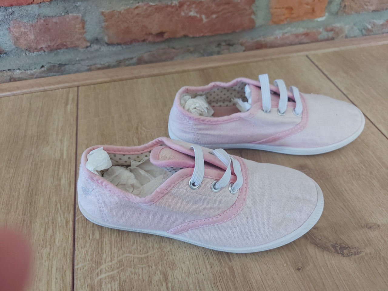Z.g.a.n. roze gymschoenen maat 30 elastiek