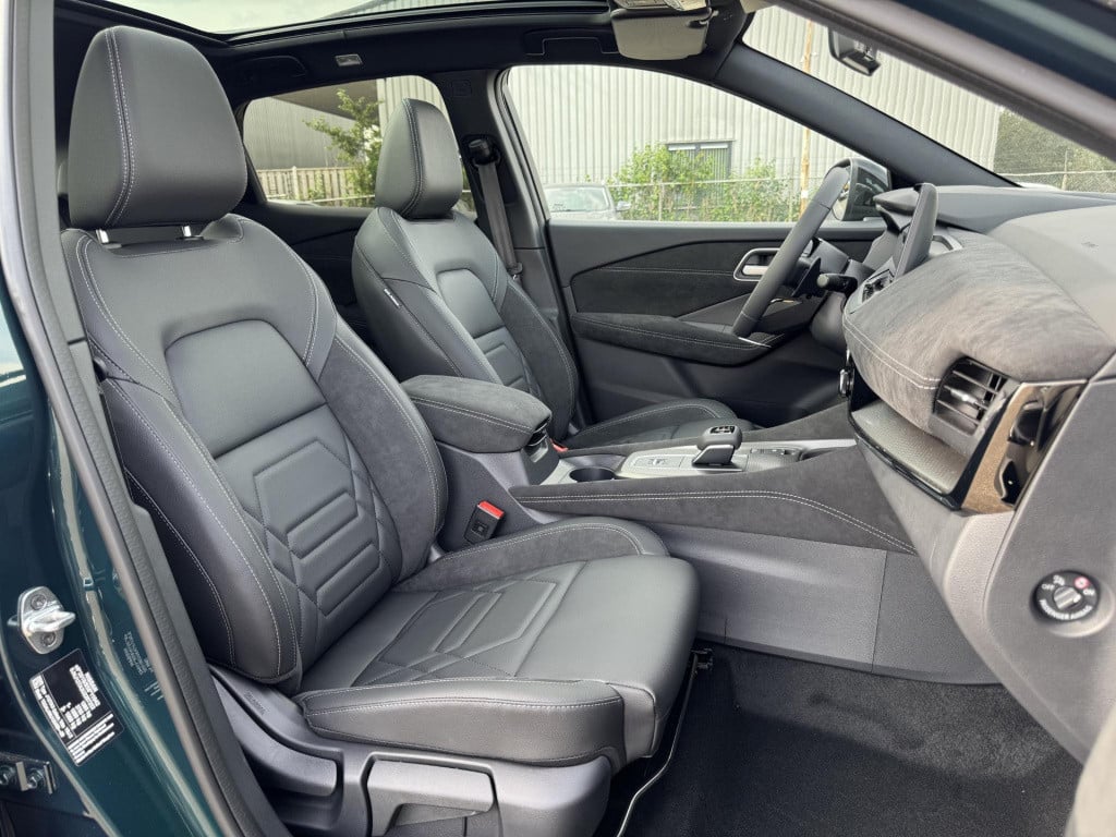 Nissan Qashqai 1.3 mhev xtronic n-design alle opties!