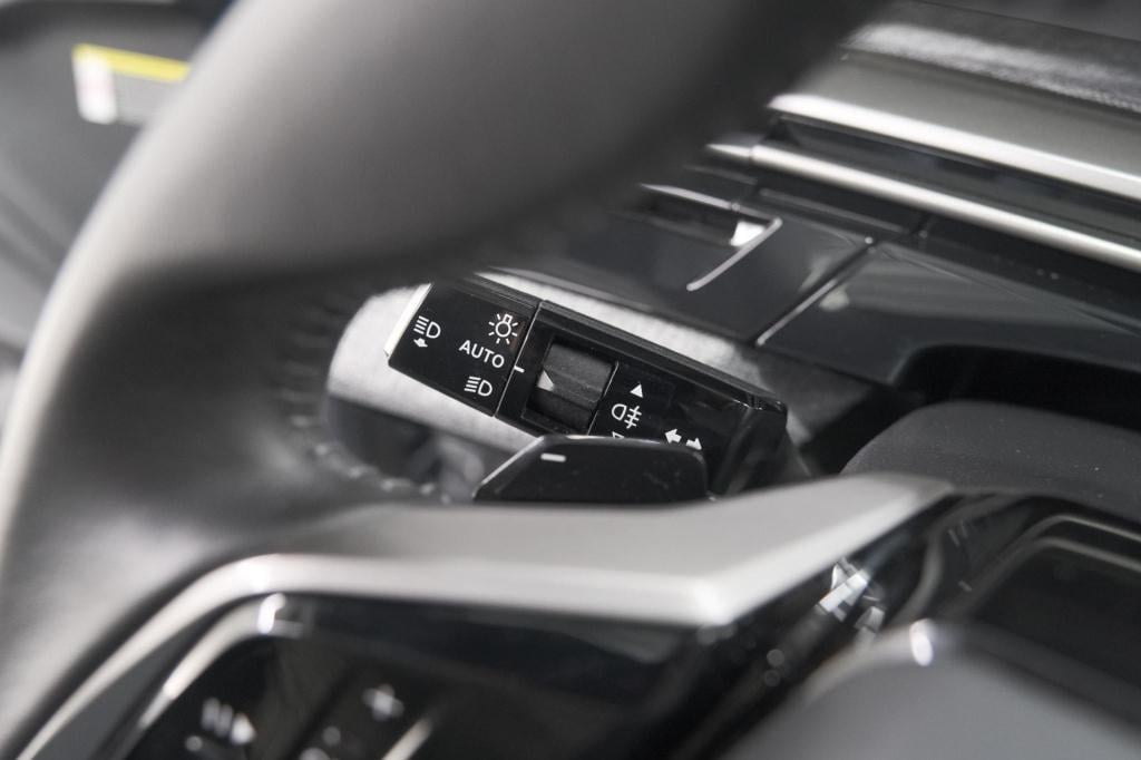 Peugeot 5008 1.2 hybrid 136 allure 7p | camera | apple carplay | airco sepa