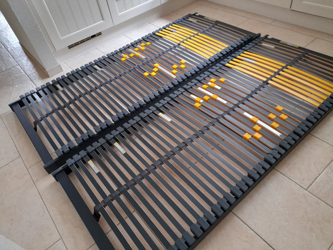 2 x 80 x 200 Bossflex 600 lattenbodems (in goede nette staat )