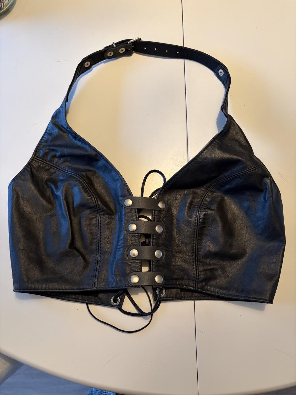 Leren rok en top inclusief masker en halsband