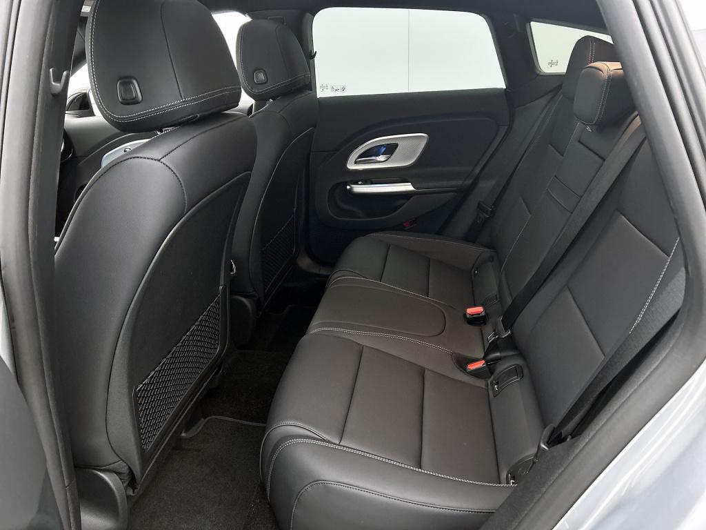 Mercedes-Benz Cla shooting brake 200 business solution amg | premium pakket