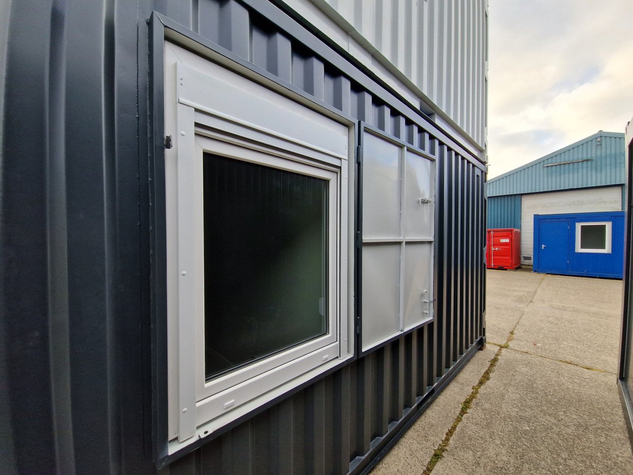 Nieuwe 20ft combinatiecontainers / combicontainers 600x244cm