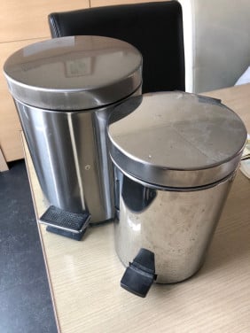 Gratis 2 prullenbakjes 3 en 5 liter