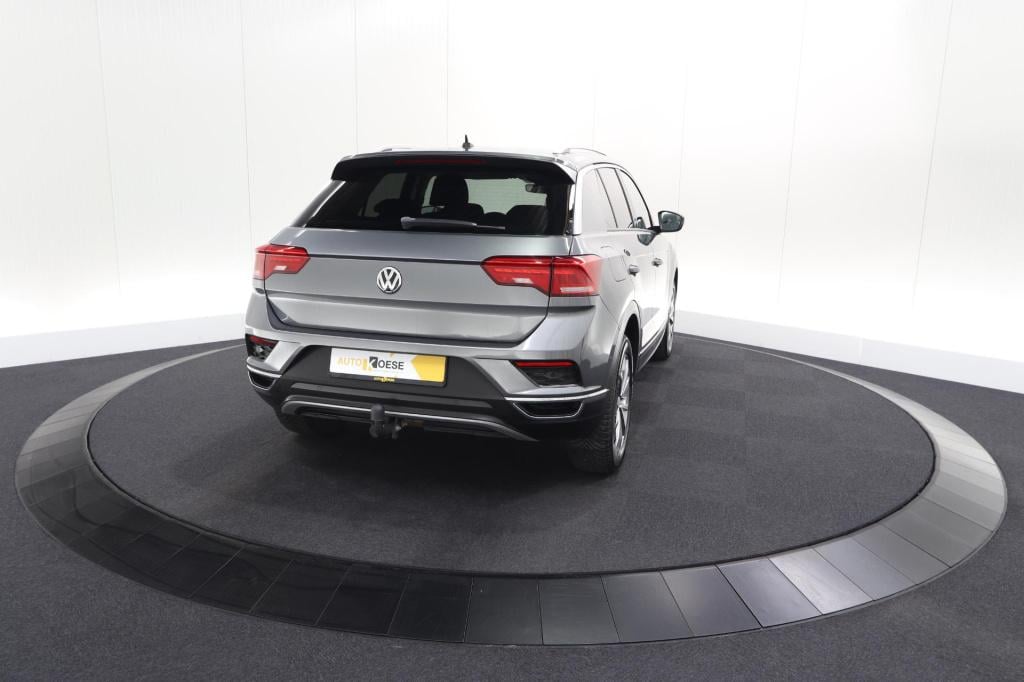 Volkswagen T-roc 1.0 tsi style business 116pk | trekhaak | adaptieve cruise