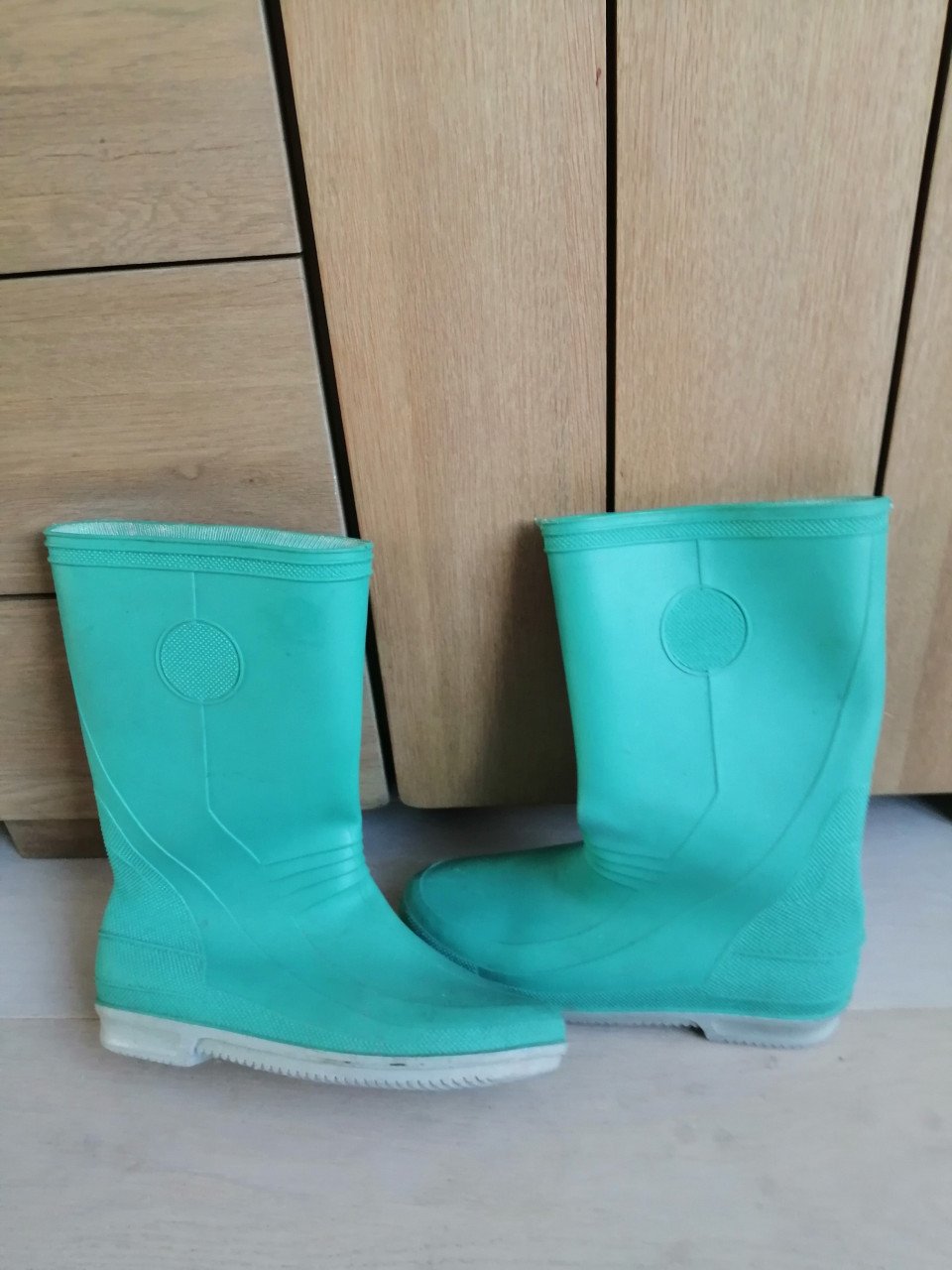 ALS  NIEUW:   REGENLAARZEN  MAAT  40