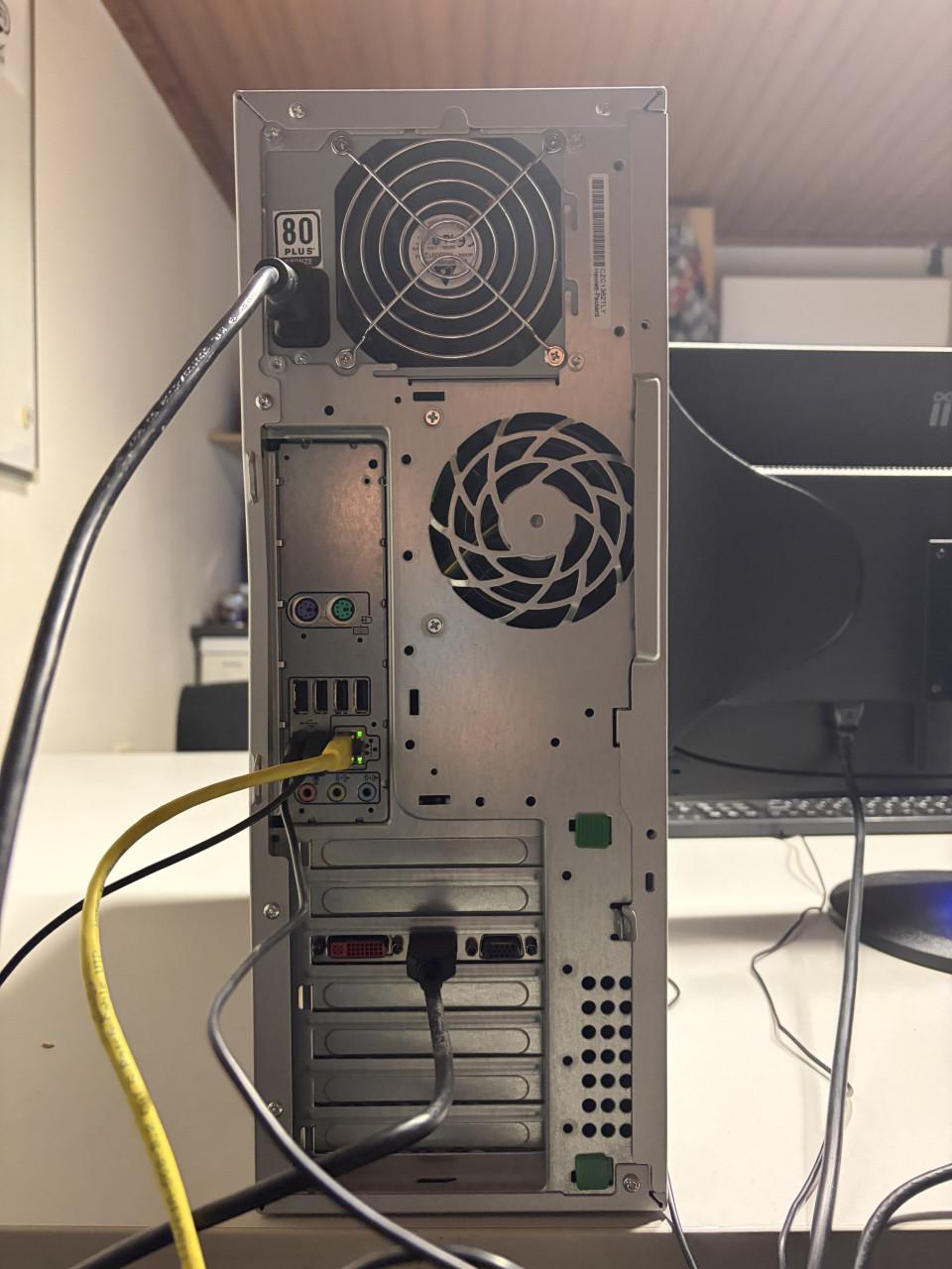 Complete HP Z400 i7-960 3.5Ghz 12Gb-ram Radeon R7-200 SSD+HDD 24inch 50€