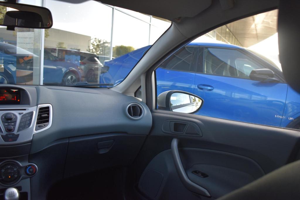 Ford Fiesta 1.25 limited | airco | radio |