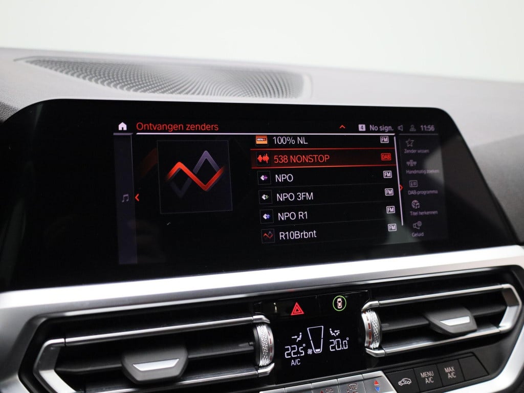 BMW 3-serie 318i business edition | automaat | lmv | half leder | virtual c