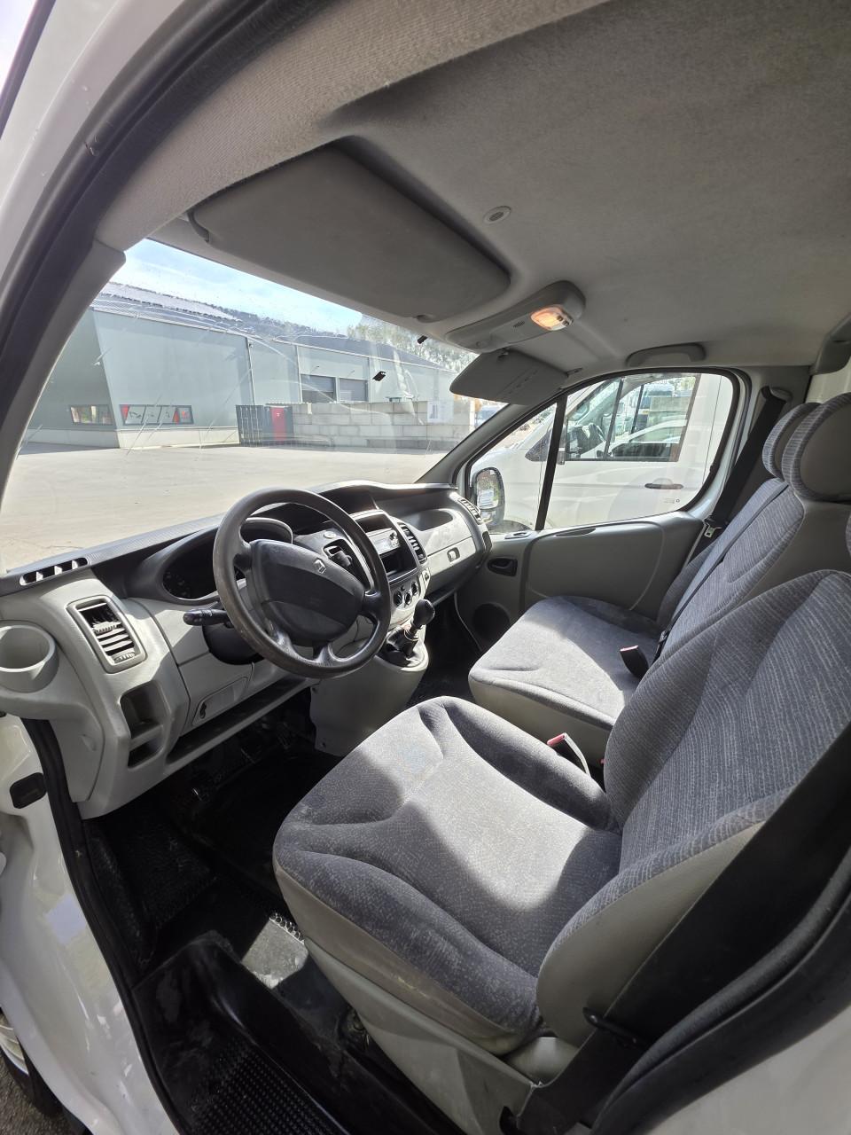 Renault Trafic 2.0 2013 lage km stand