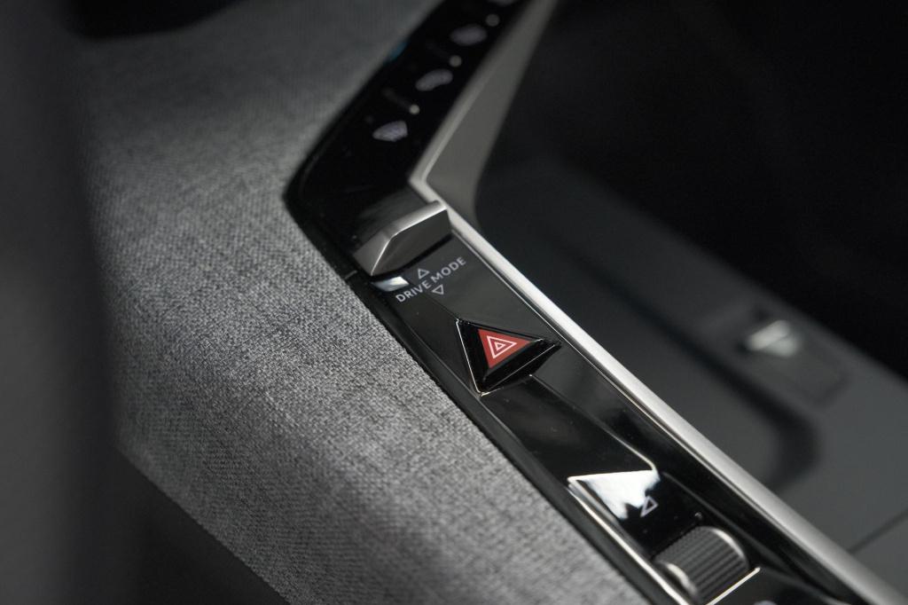 Peugeot 3008 hybrid 145 e-dcs6 gt | trekhaak afneembaar | allseason banden 