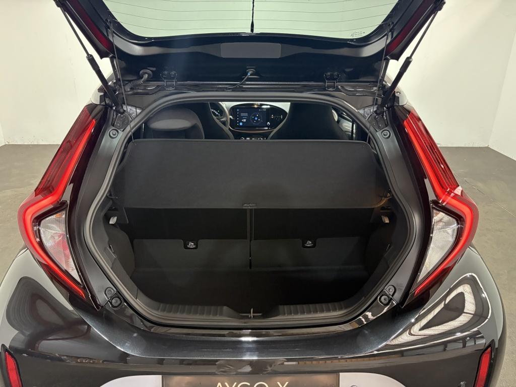 Toyota Aygo x 1.0 vvt-i mt jbl| pdc| stoel.verw| camera| keyless| climate