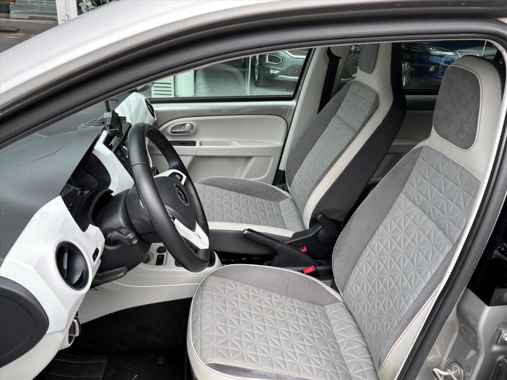 Volkswagen UP! 1.0 60pk up! beats| camera|stoelverwarming|climate|rijklaarp