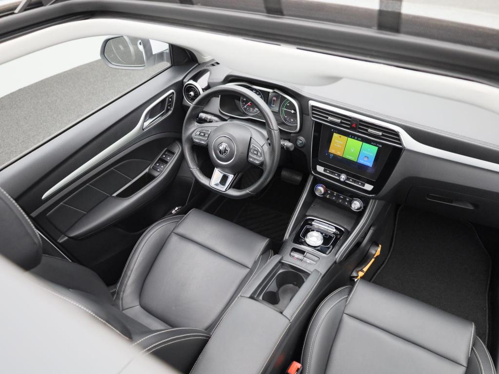 MG Zs Ev mg luxury 45 kwh | automaat | panoramadak | leder | navigatie | ai