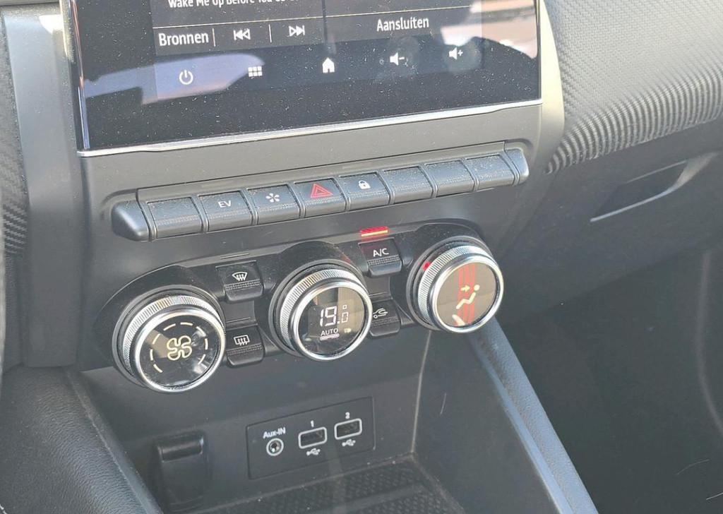 Renault Captur 1.6 e-tech hybrid 145 r.s. line