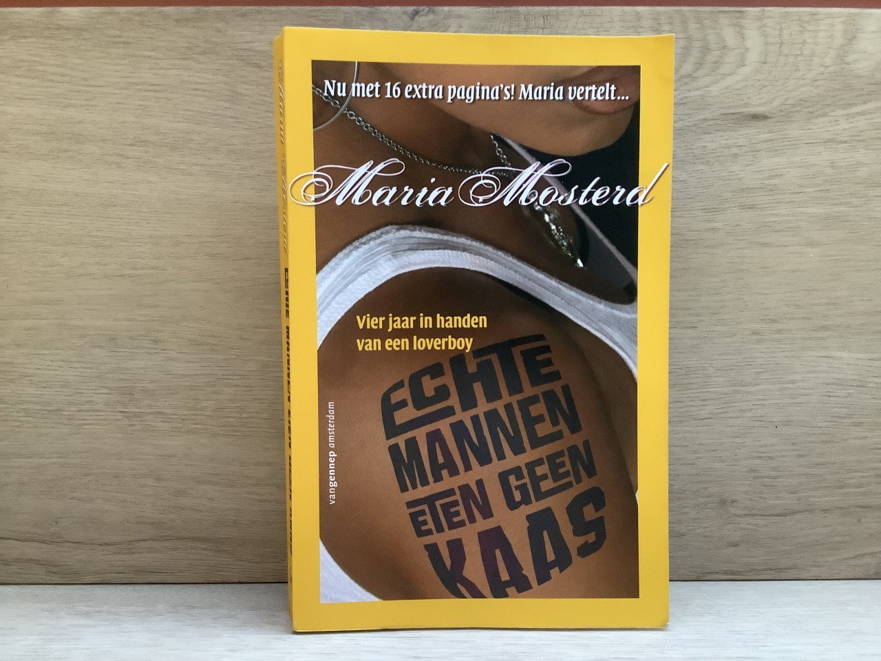 Verschillende boeken aangeboden.
