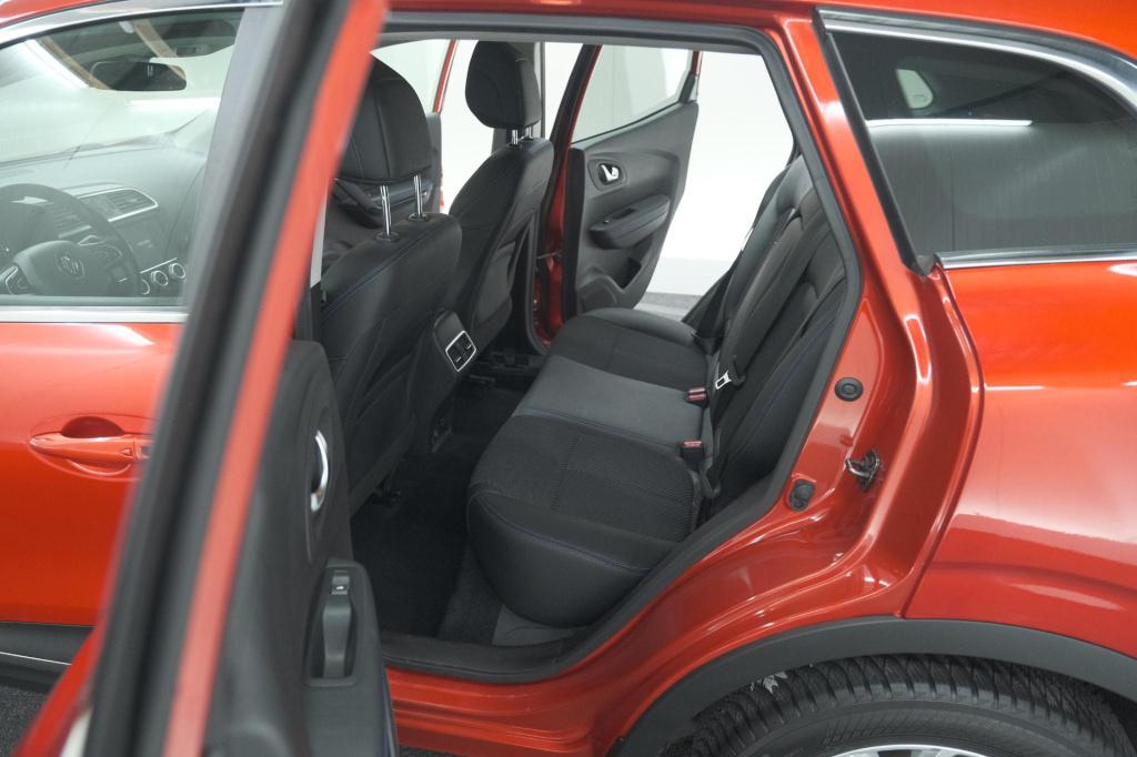 Renault Kadjar 1.3 tce 140 edc limited | trekhaak | allseason banden | stoe