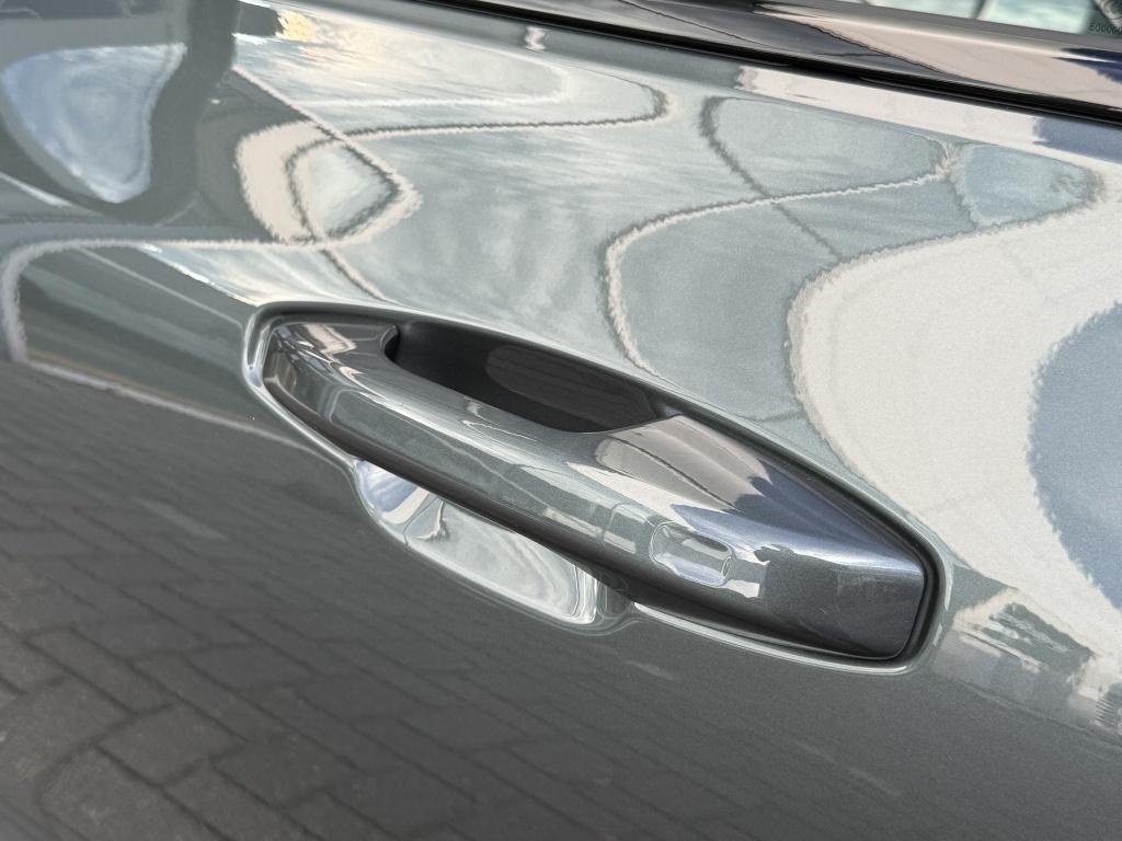 Volvo V60 t6 398pk recharge ultra dark| pano| 360camera| adap.cruise| awd