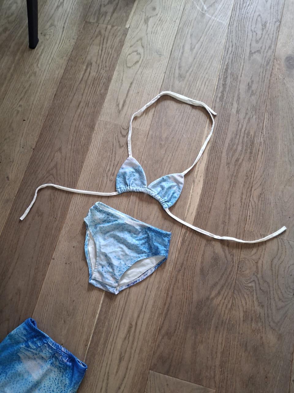 Zeemeerminstaart met bikini maat 128/134