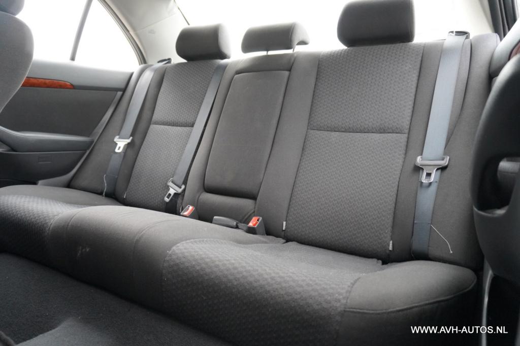 Toyota Avensis 2.0 vvti linea sol