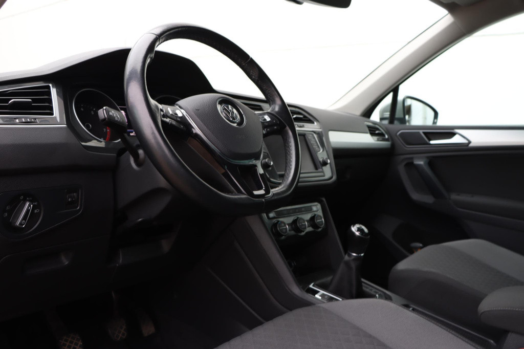 Volkswagen Tiguan 1.4 tsi connected series