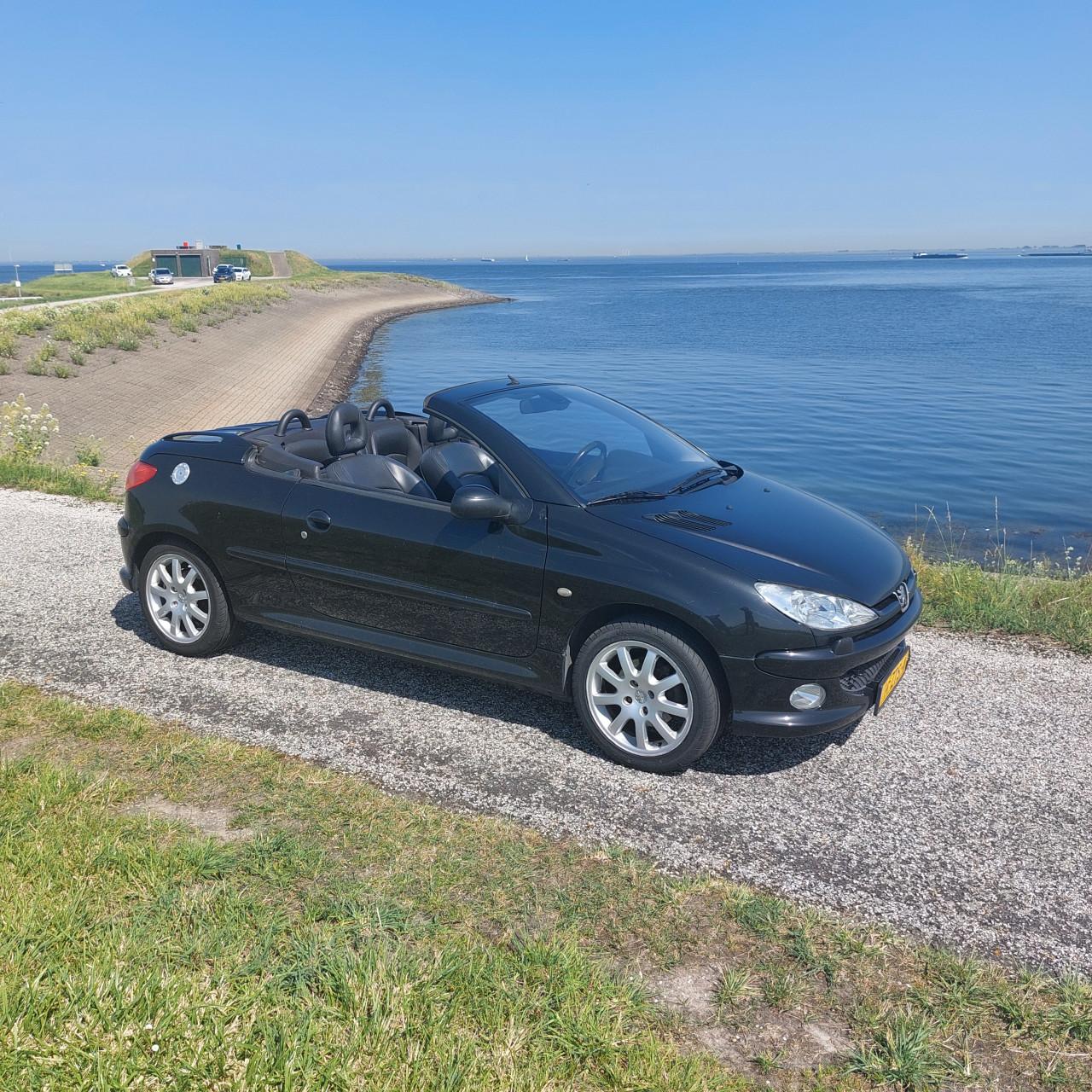 Peugeot 206cc Zwart - van particulier - lage kilometerstand