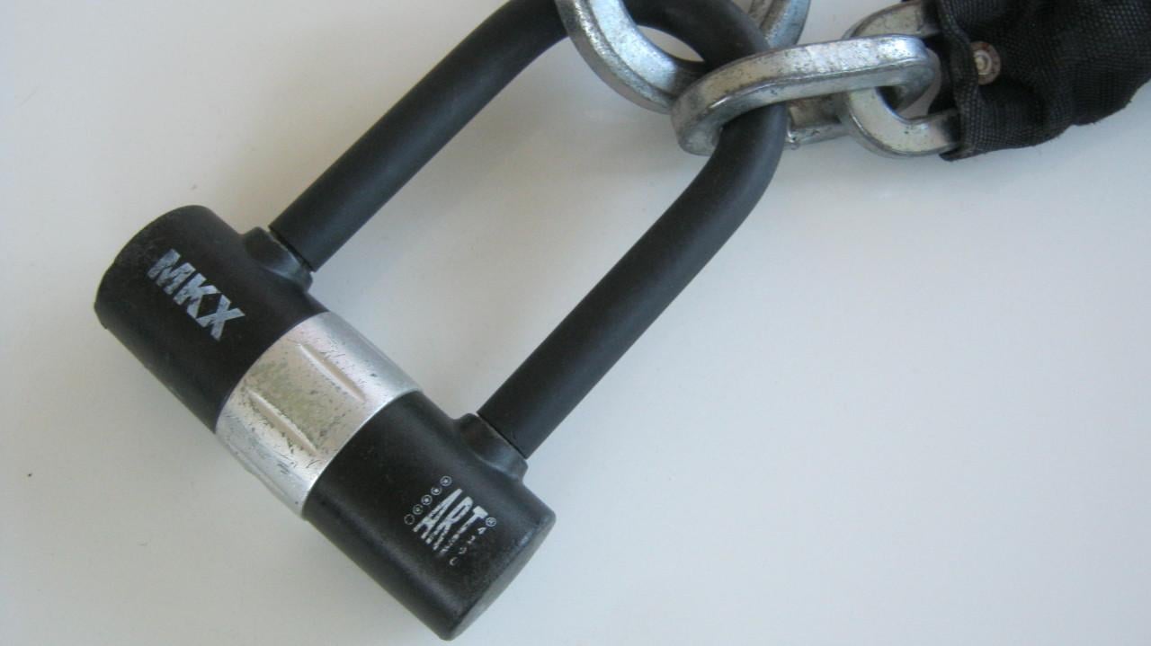 Te koop slot art keur met 2 x sleutel 15 euro