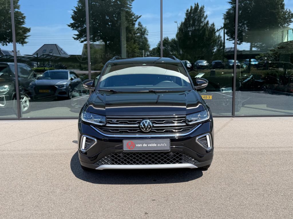 Volkswagen T-cross 1.5 tsi 150pk dsg r-line | camera | trekhaak | navi | iq