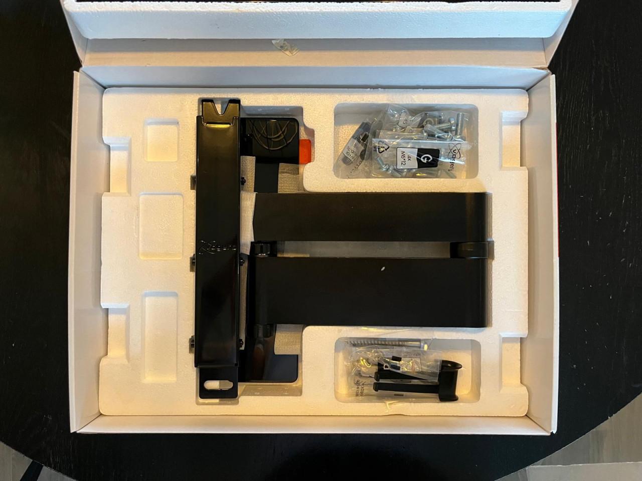 Vogel’s TV muurbeugel 32–55 inch – draaibaar (180°)