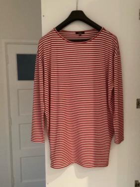 Splinternieuw lang shirt maat 40 valt groot