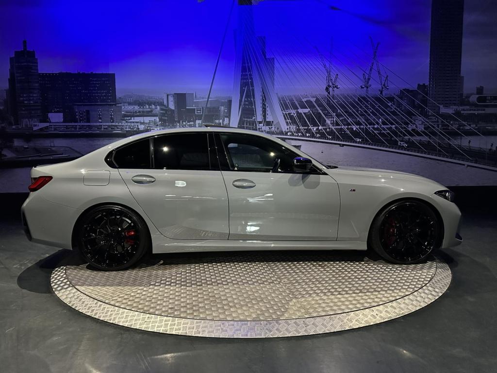 BMW 3-serie 330i m-sport *competitionstoelen*schuifdak*m-sport pro*