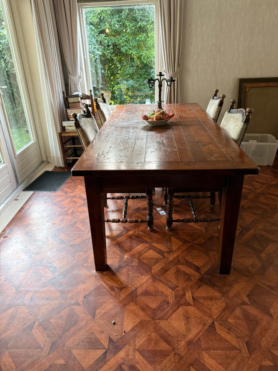 Prachtige Koloniale tafel bieden