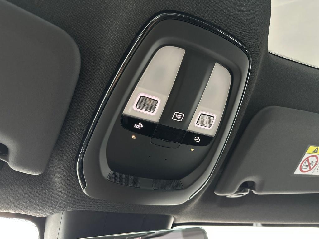 Volvo Ec40 extended range ultra black edition europa