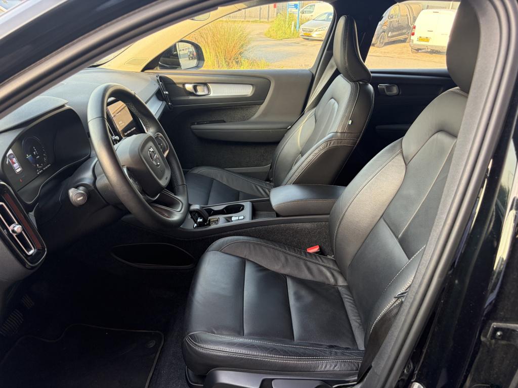 Volvo XC40 1.5 t4 recharge inscription expression
