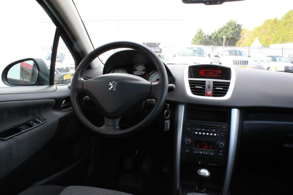 Peugeot 207 sw 1.4 vti xs