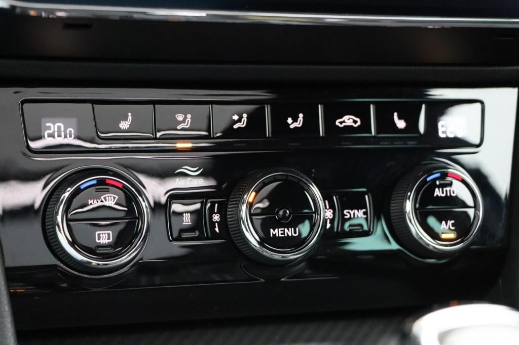 Skoda Superb combi 1.4 tsi iv sportline business 218pk dsg6