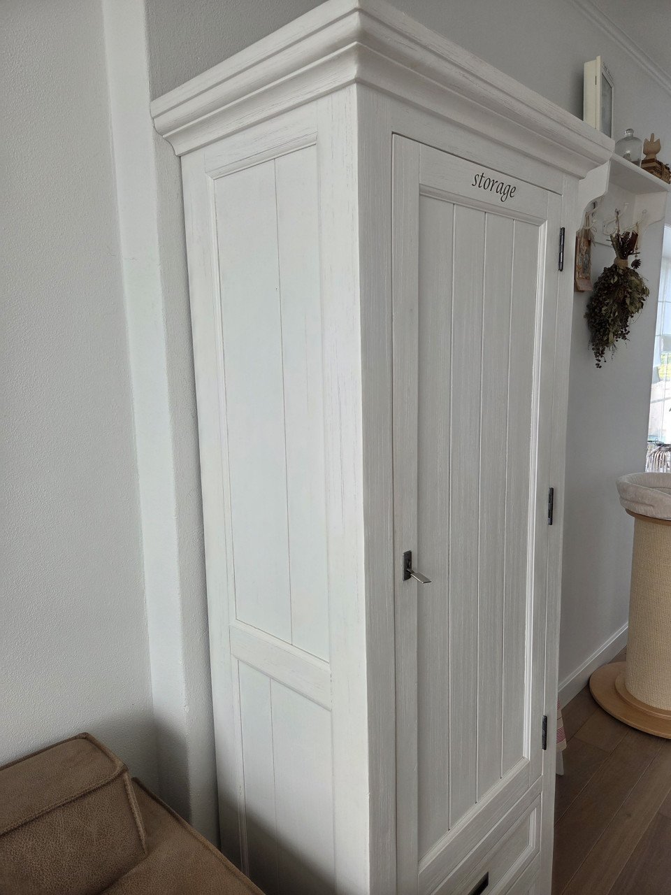 Witte acaziahouten kast (storage kast)