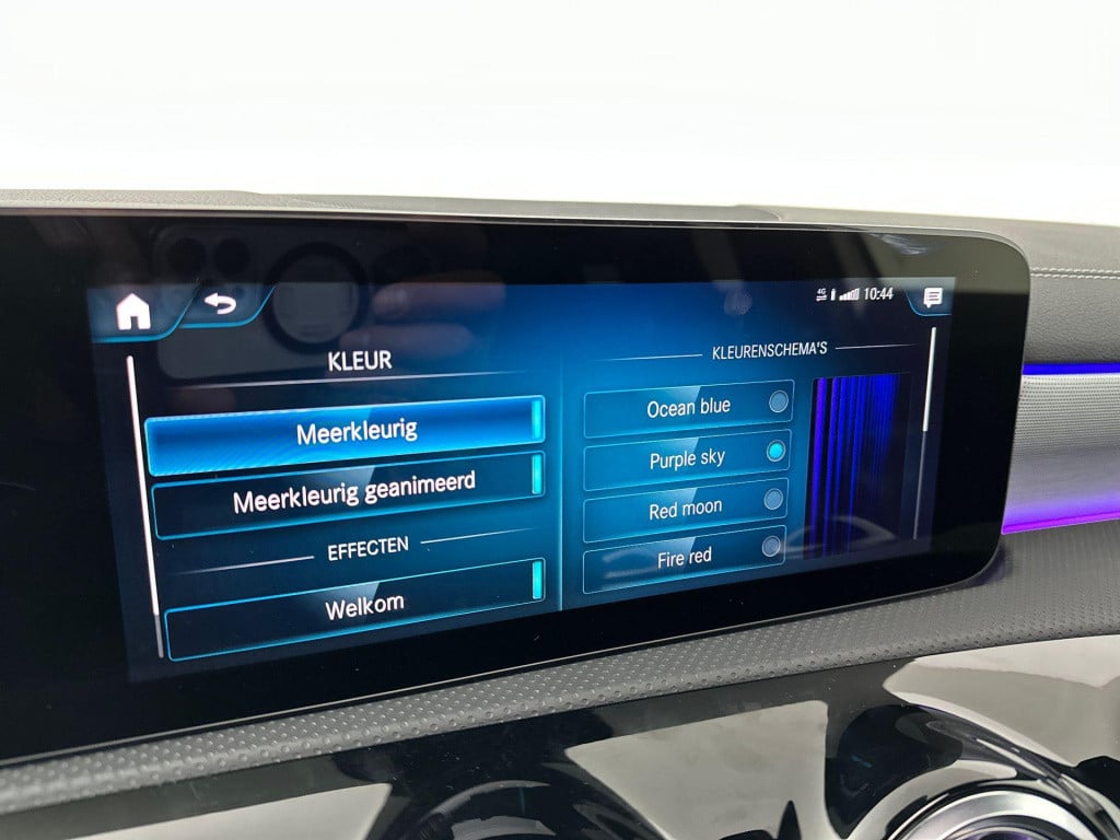 Mercedes-Benz A-Klasse 250 e amg pano sfeer camera night pakket