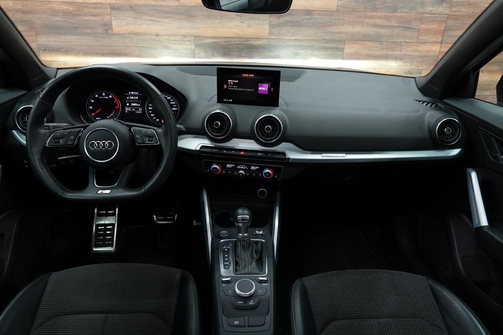 Audi Q2 40 tfsi | s line | pano | pdc | cruise |