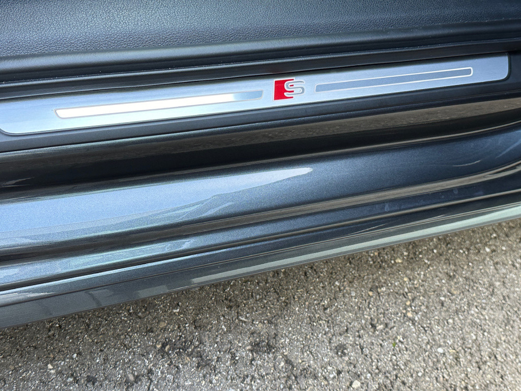 Audi A4 avant 40 tfsi 204pk s-tronic s-line | led | black optiek | virtual 