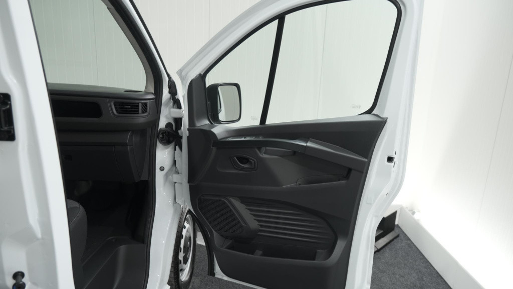 Renault Trafic 2.0 dci 150 t30 l2h1 comfort | parkeersensoren | vloerplaat 