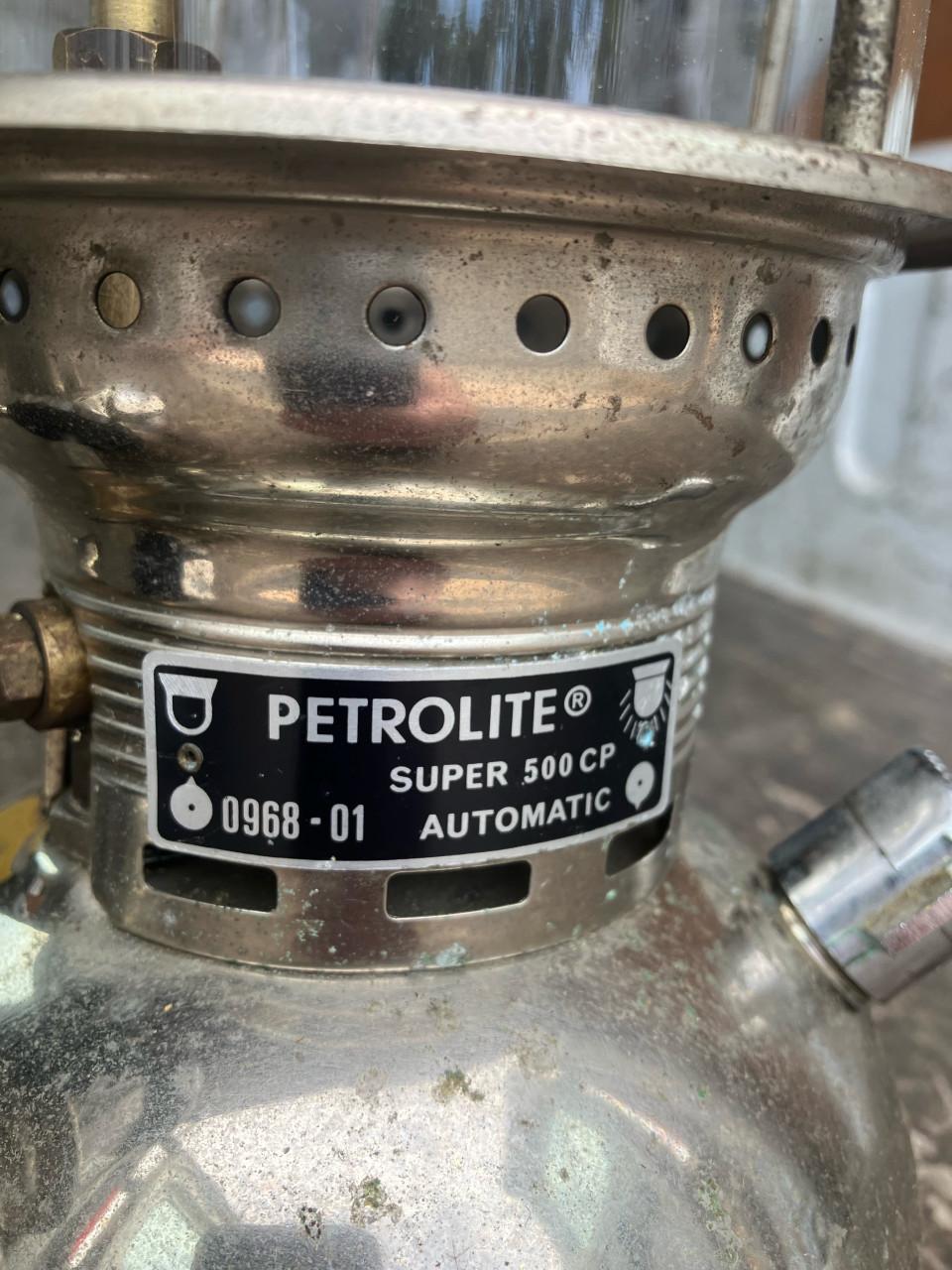 Petromax vislampen.