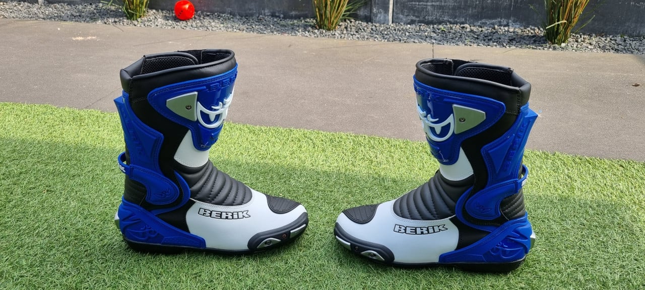 Motorpak maat 56 Motorlaarzen maat 45